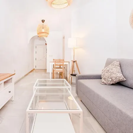 Bhost - La Maestranza Apartment Malaga Exterior photo